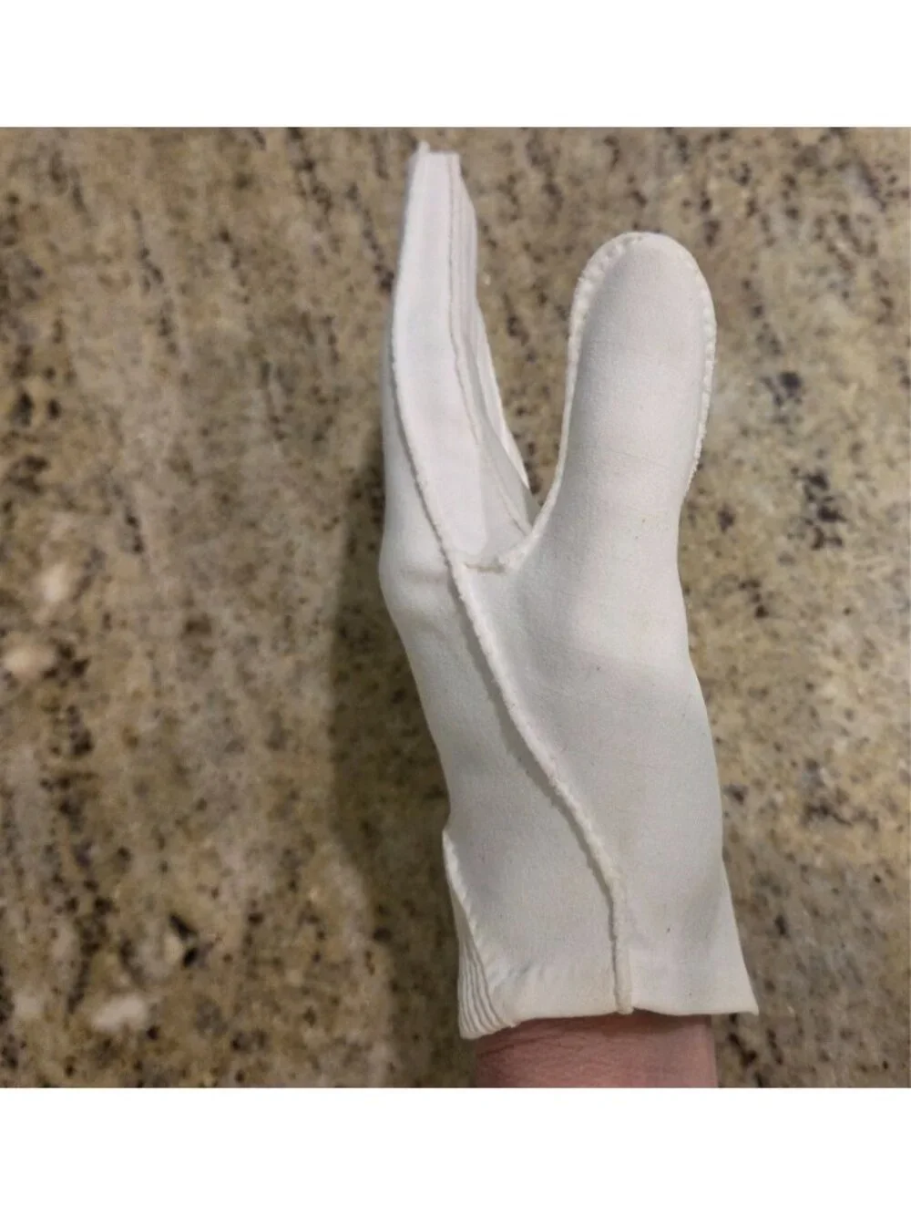 Vintage Womens Size M/L 7 Off-White Cotton Formal Gloves Chevron Notch Wrist